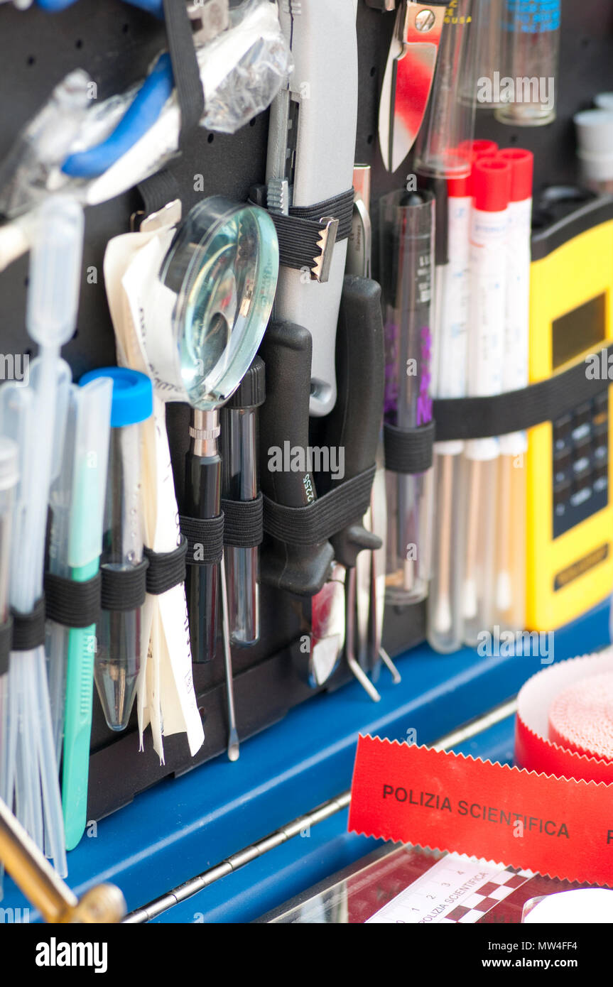 Police evidence bag hi-res stock photography and images - Alamy