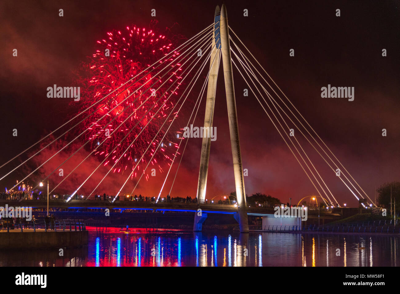 fireworks-over-the-marine-way-bridge-in-southport-part-of-the-annual