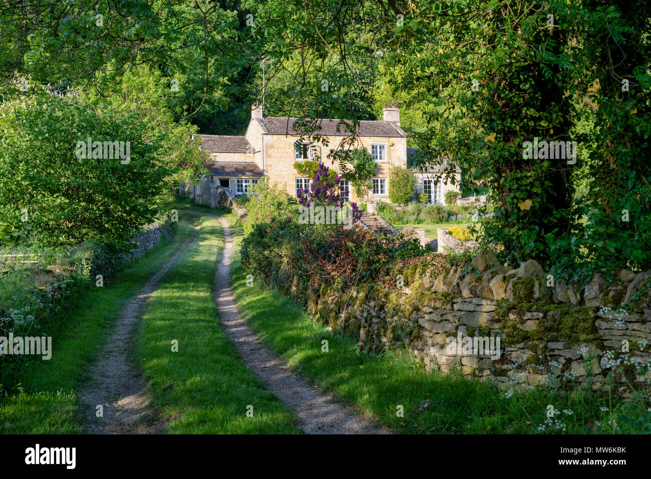 English village spring springtime hi-res stock photography and images ...