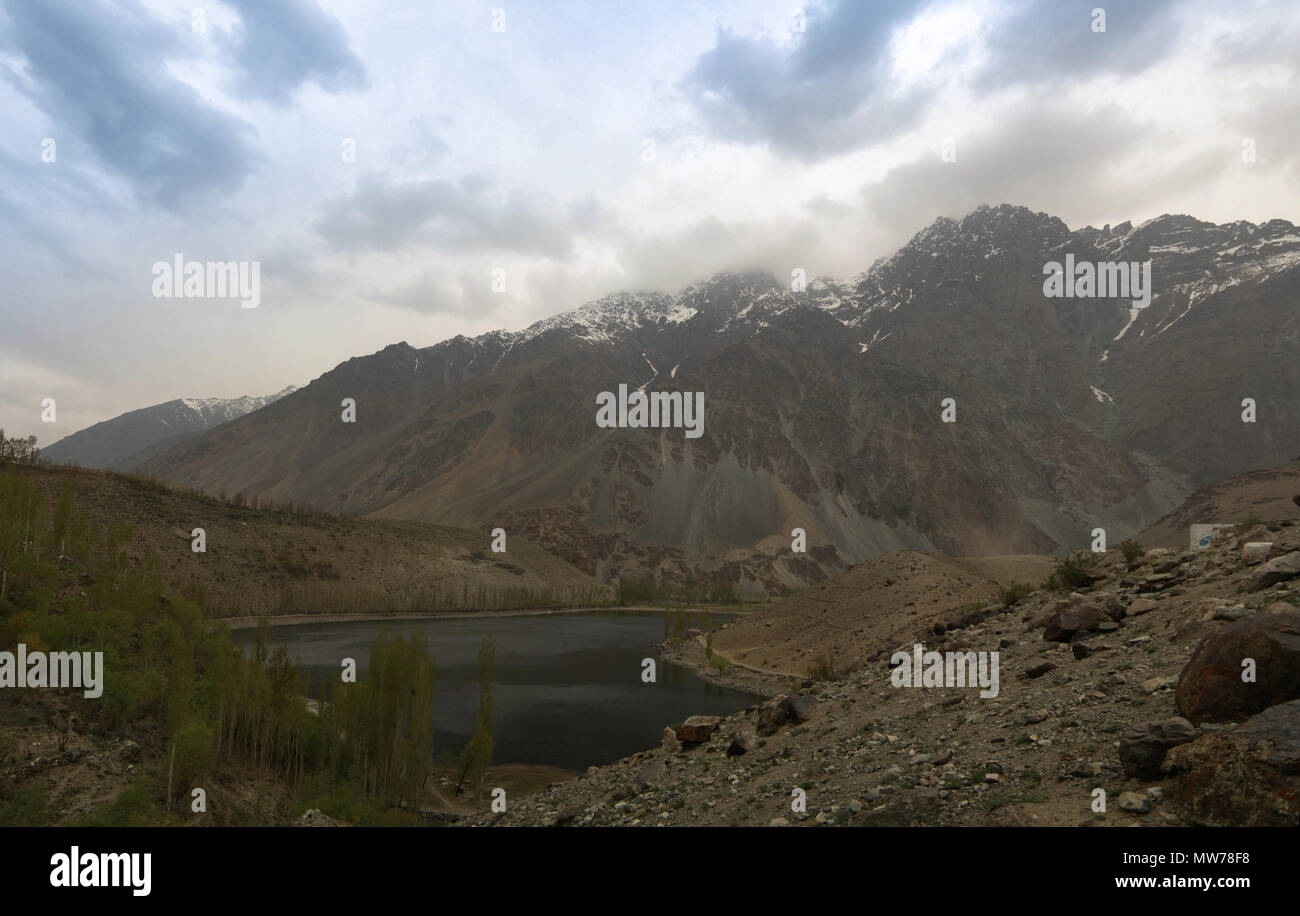 Gilgit River and lake, Gilgit-Baltistan Province, Pakistan Stock Photo