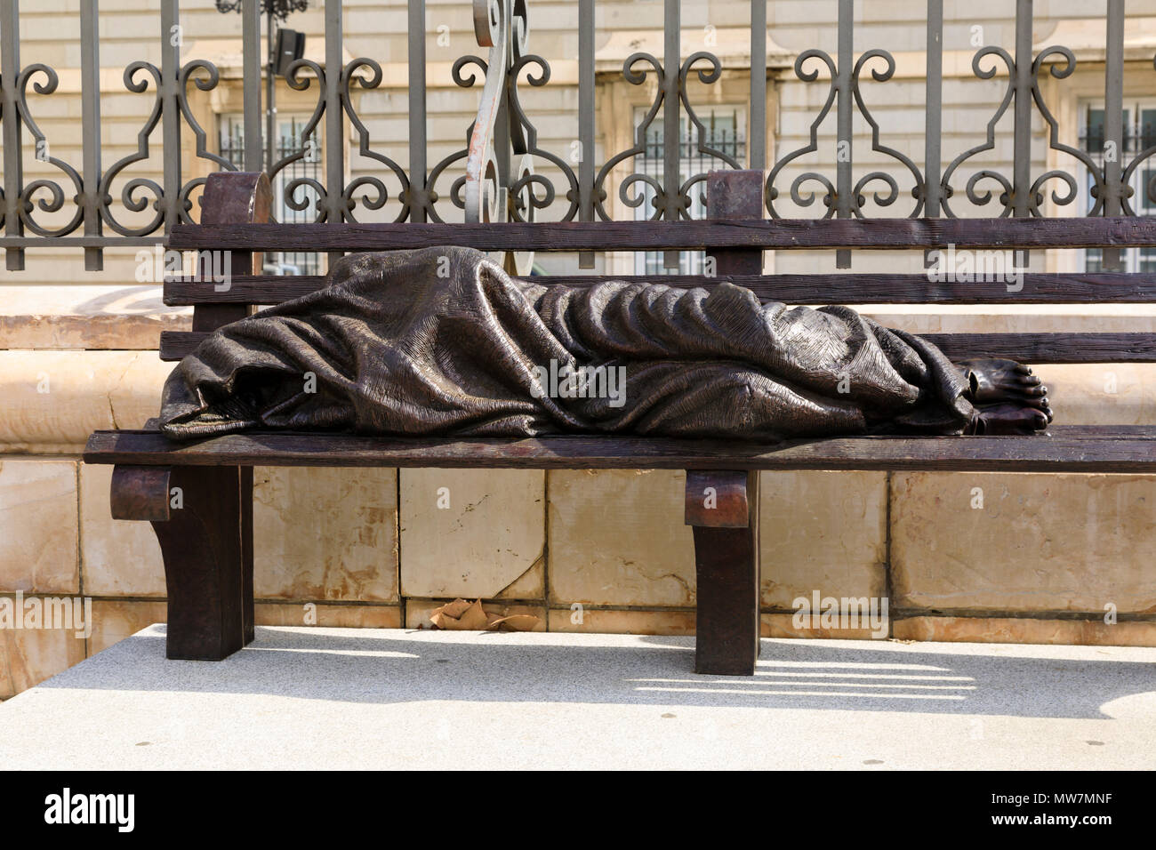 Bronze statue on bench hires stock photography and images Alamy