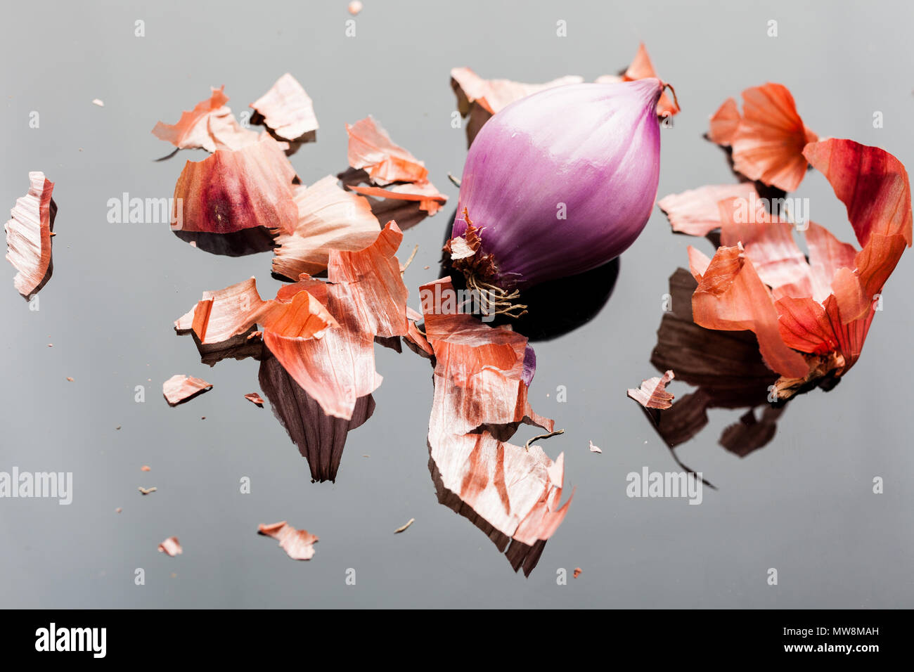 Peeled Red Onions High Resolution Stock Photography and Images - Alamy