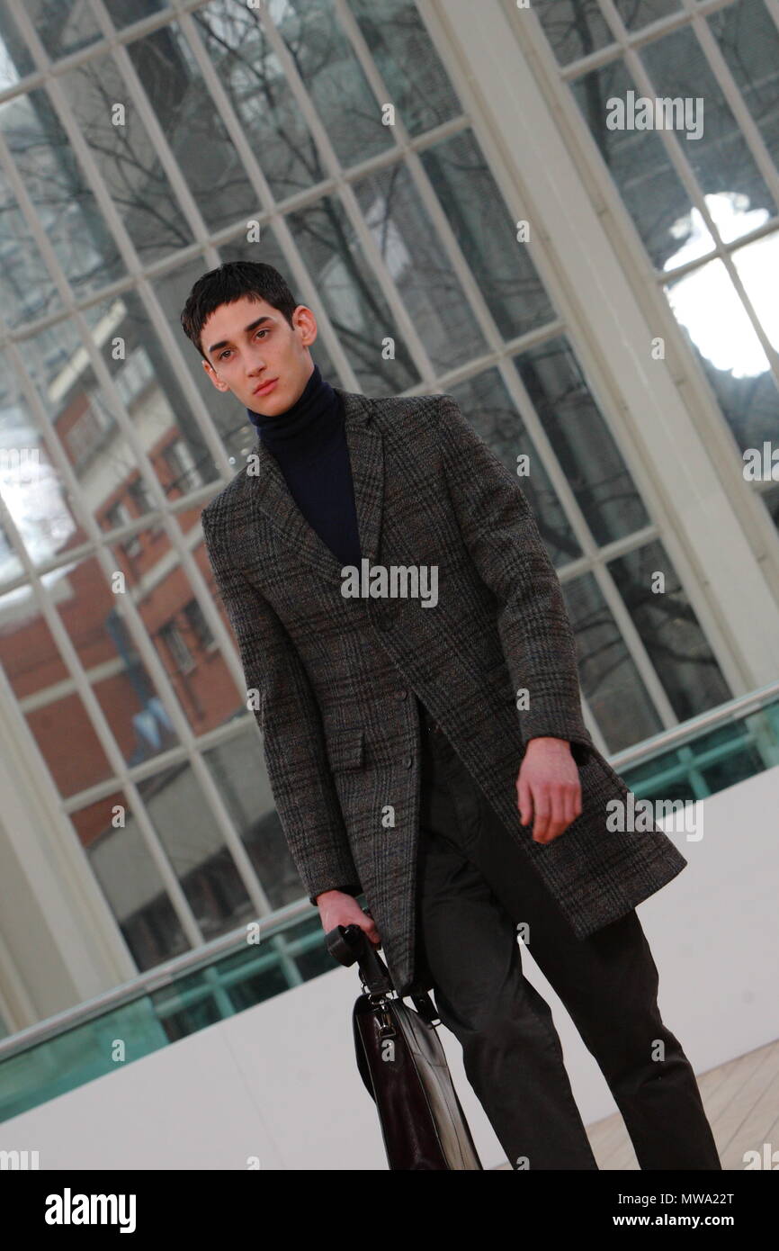 Man with Green Goyard Bag Jaeger Le Coultre Reverso Watch before Marni  Fashion Show, Milan Fashion Week Street Editorial Stock Image - Image of  sunlight, lecoultre: 194553374