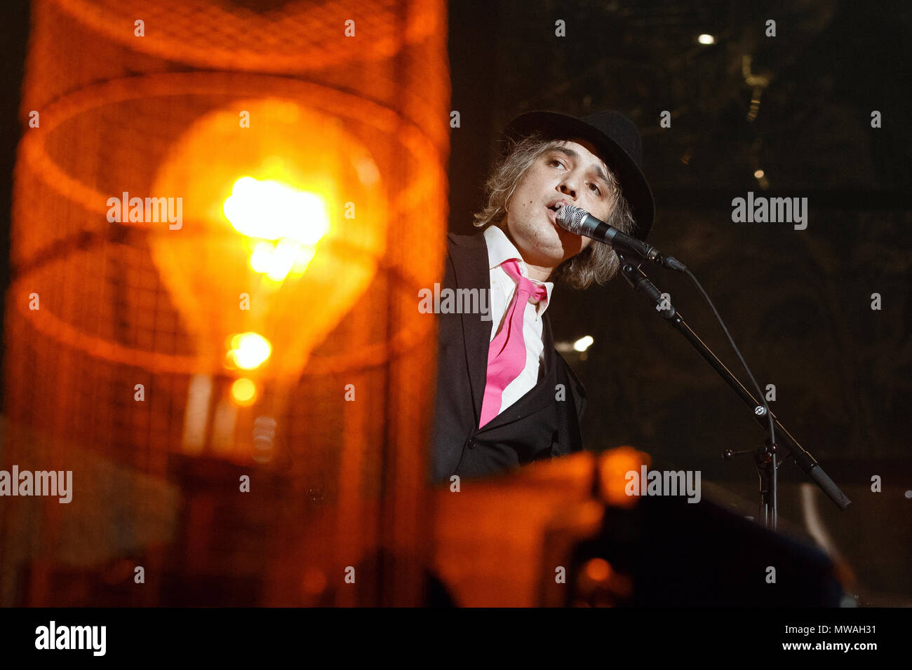 Pete Doherty performing live with The Libertines in Glasgow, Scotland. Peter Doherty, Pete Doherty onstage, Pete Doherty singer. Stock Photo