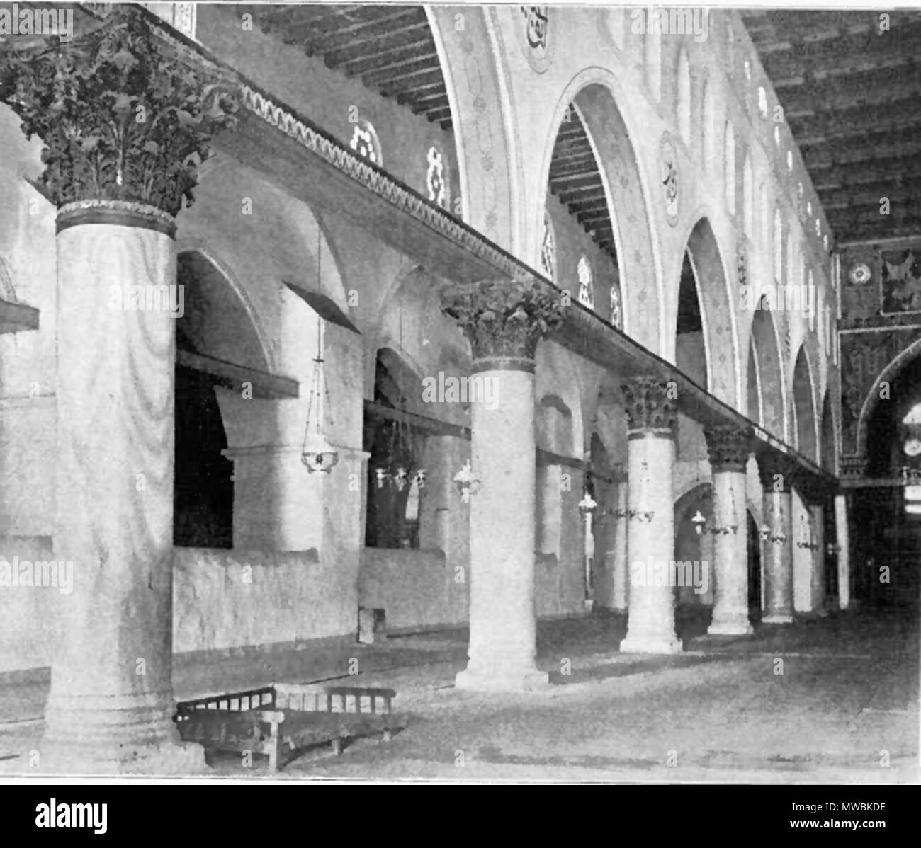 . English: El aksa 1906 (Interior of the Al Aqsa Mosque) . 1906. Breen, A. E. (Andrew Edward) 181 El aksa 1906 Stock Photo