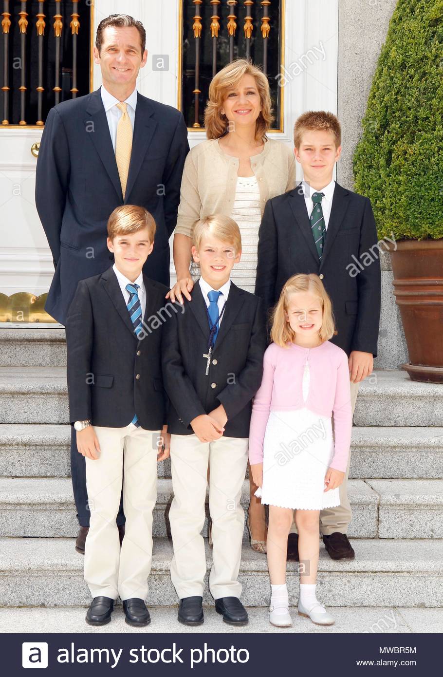 princess cristinas christmas card the spanish royal family has sent christmas cards 2011 despite inaki urdangarin being separated from the offcial acts - Royal Family Christmas Card princess cristinas christmas card the spanish royal family has sent christmas cards 2011 despite inaki urdangarin being separated from the offcial acts - Royal Family Christmas Card