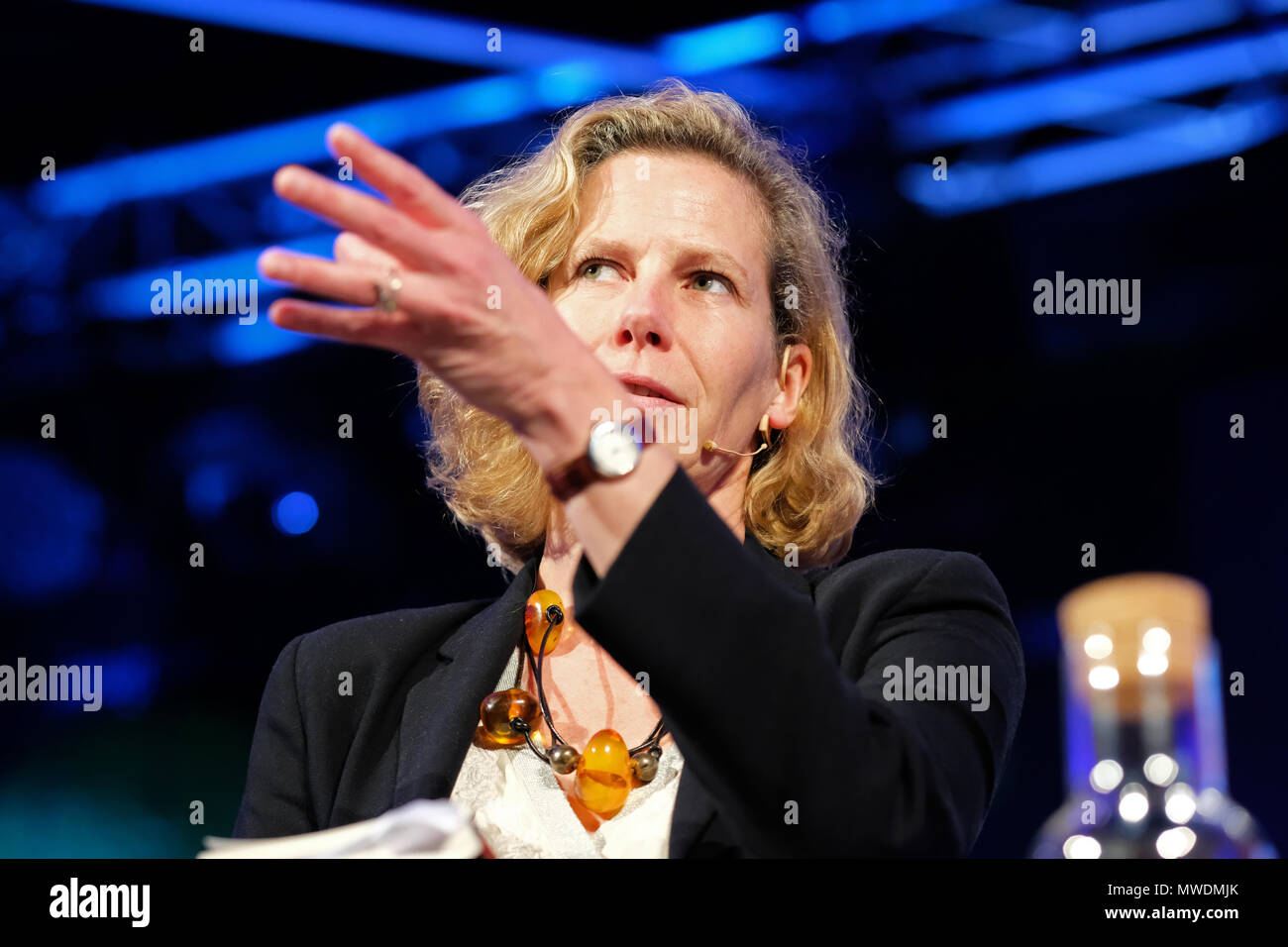 Hay Festival, Hay on Wye, UK - Friday 1st June 2018 - Laura Spinney science journalist and author on stage talking about her book Pale Rider - The Spanish Flu of 1918 and how it Changed the World  -  Photo Steven May / Alamy Live News Stock Photo