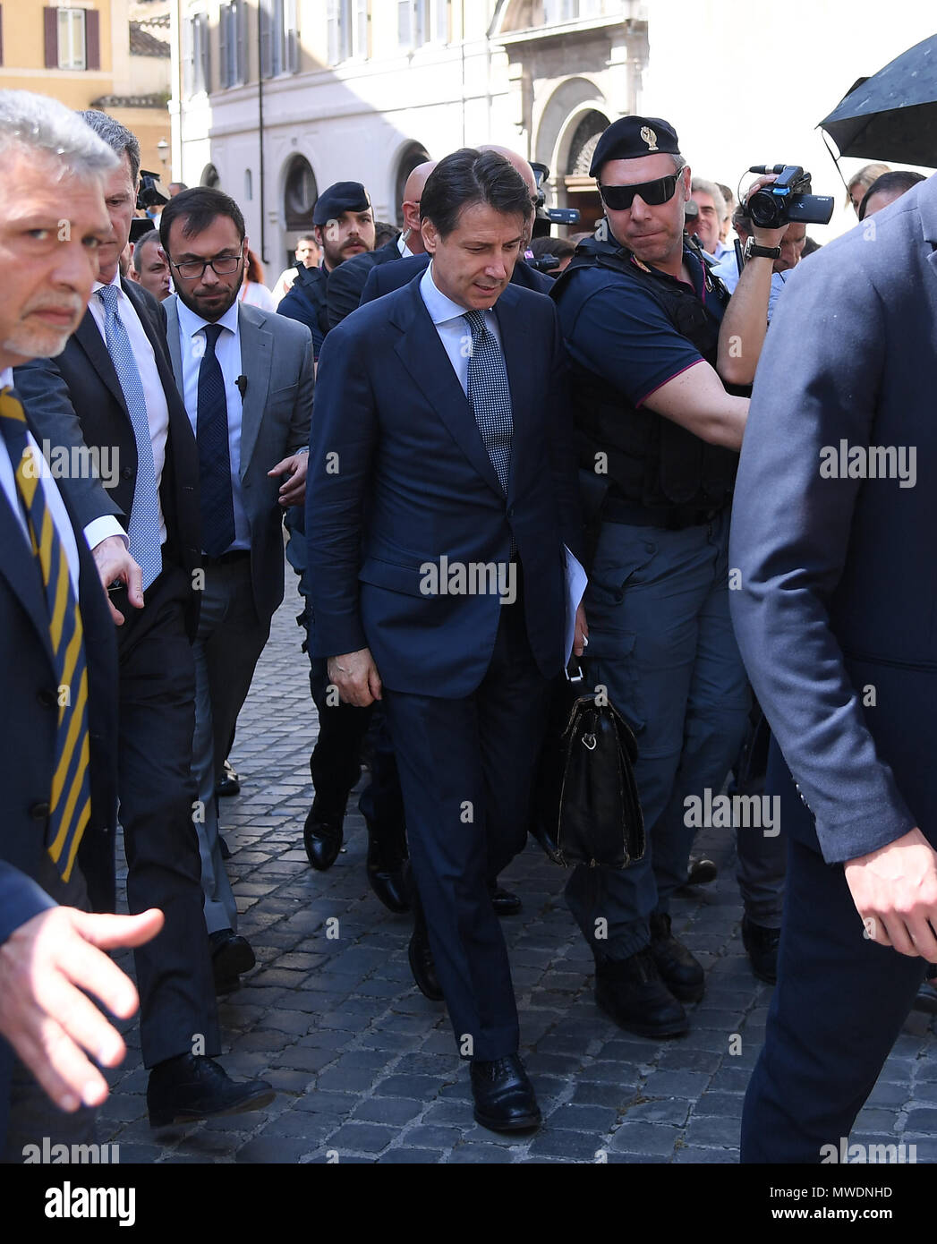 Rome, Rome. 1st June, 2018. Italian Prime Minister-designate Giuseppe Conte (C) arrives at Montecitorio Palace to meet with Lower House Speaker Roberto Fico, in Rome, June 1, 2018. Credit: Alberto Lingria/Xinhua/Alamy Live News Stock Photo