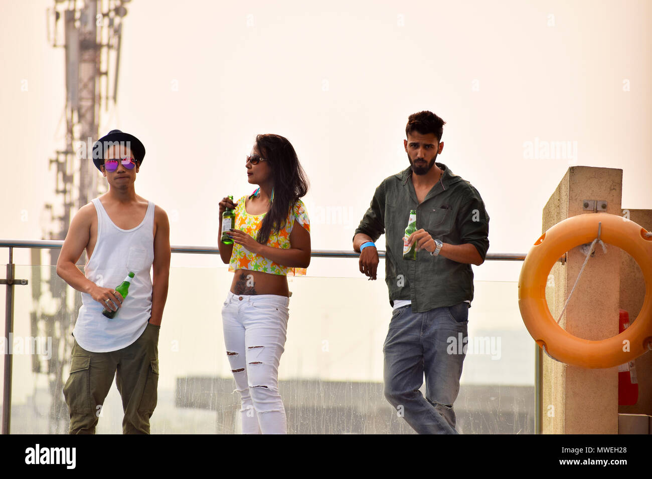 Group people having drink outside hi-res stock photography and images ...