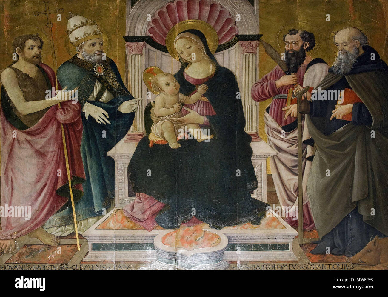 . Italiano: Madonna col Bambino , Maestro di San Miniato, pieve di ...