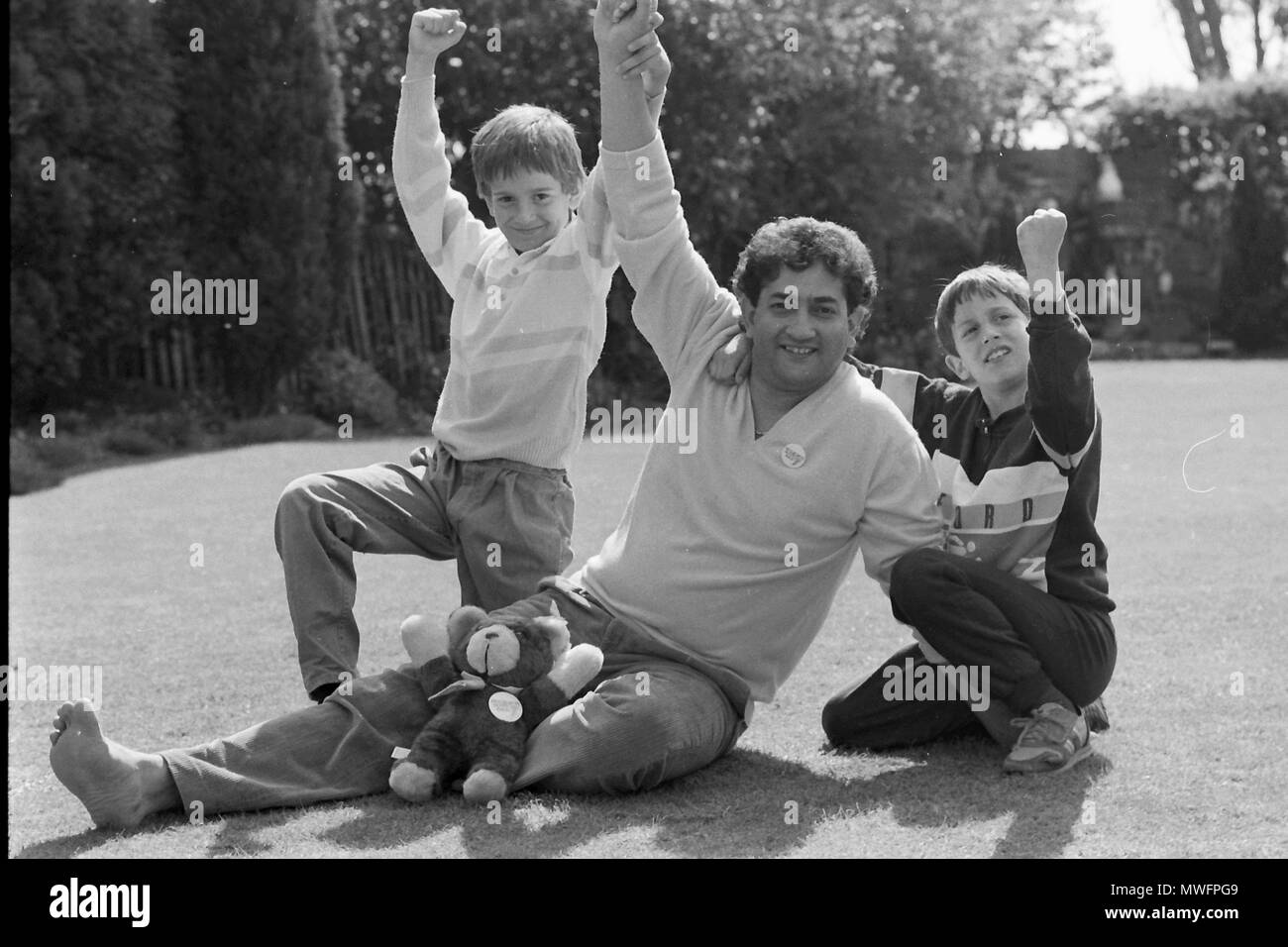 Joe Johnson snooker world champion in Bradford 1987 Stock Photo Alamy