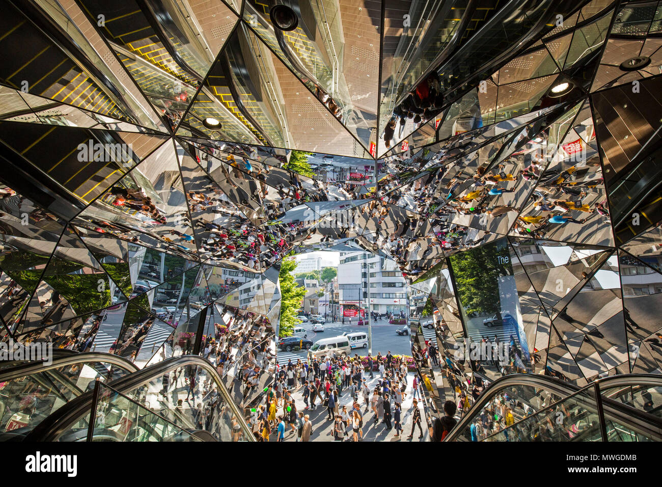 Kaleidoscope mirror stairs hi-res stock photography and images - Alamy