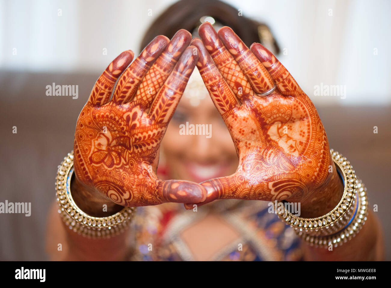 Indian Fusion Bridal Photos at the Georgian Terrace | Bridal photos, Indian  wedding photography, Indian wedding photography poses