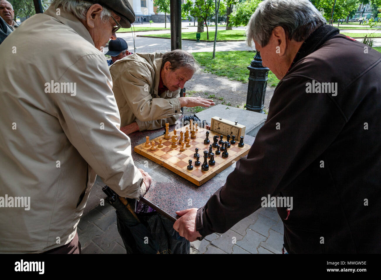 Locals playing chess hi-res stock photography and images - Alamy