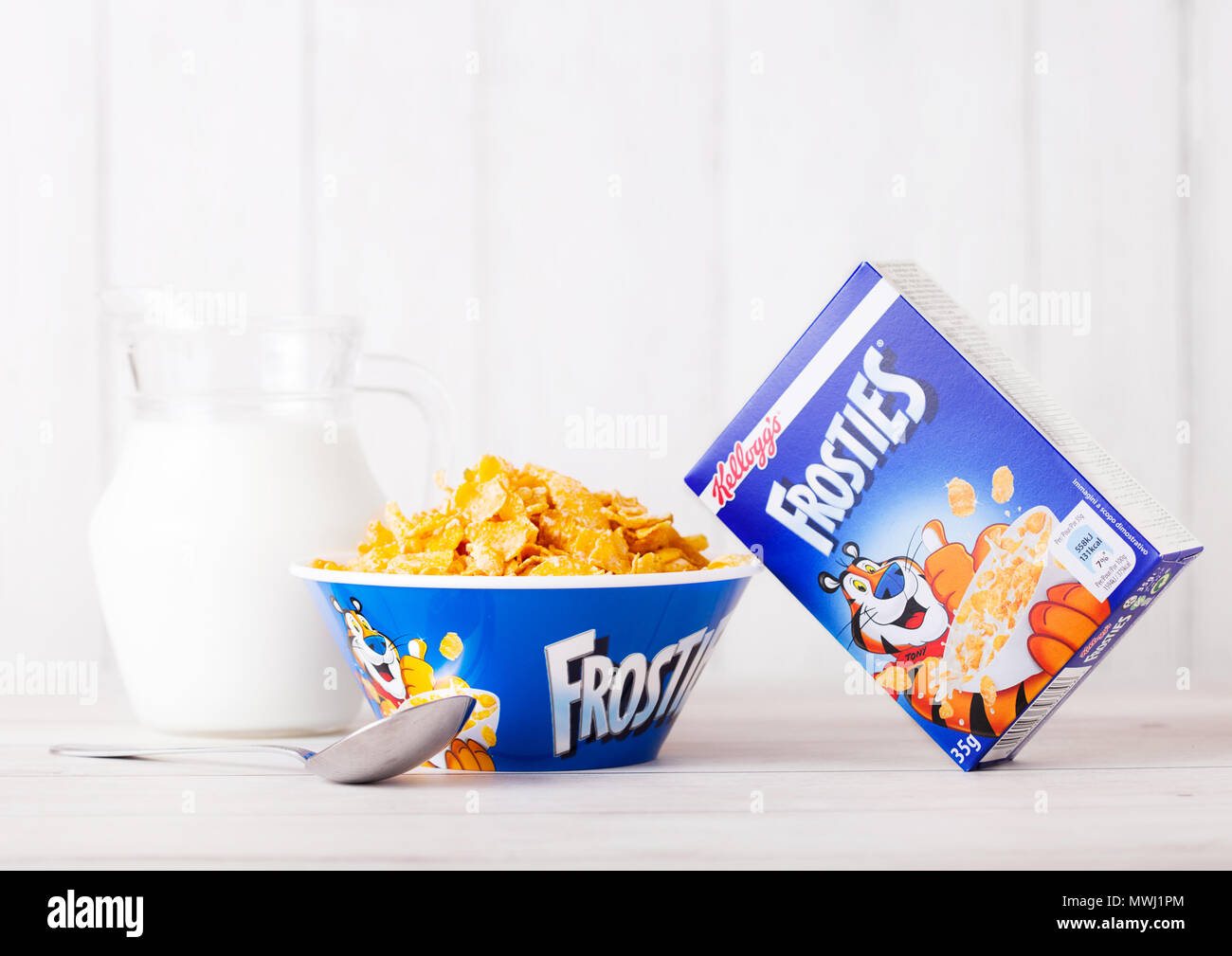 Kelloggs rice krispies cereal box hires stock photography and images