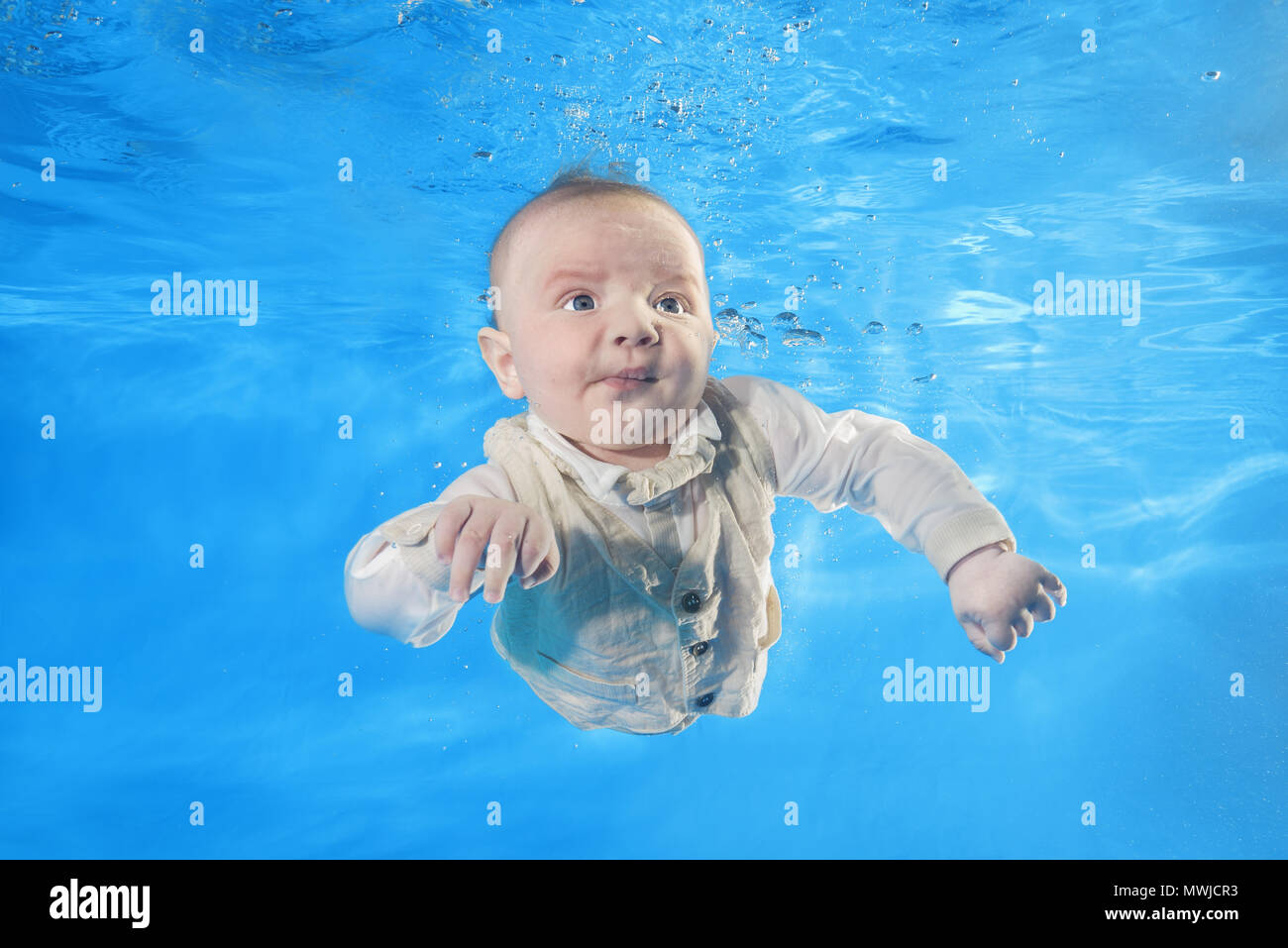 swimming pool dress boy