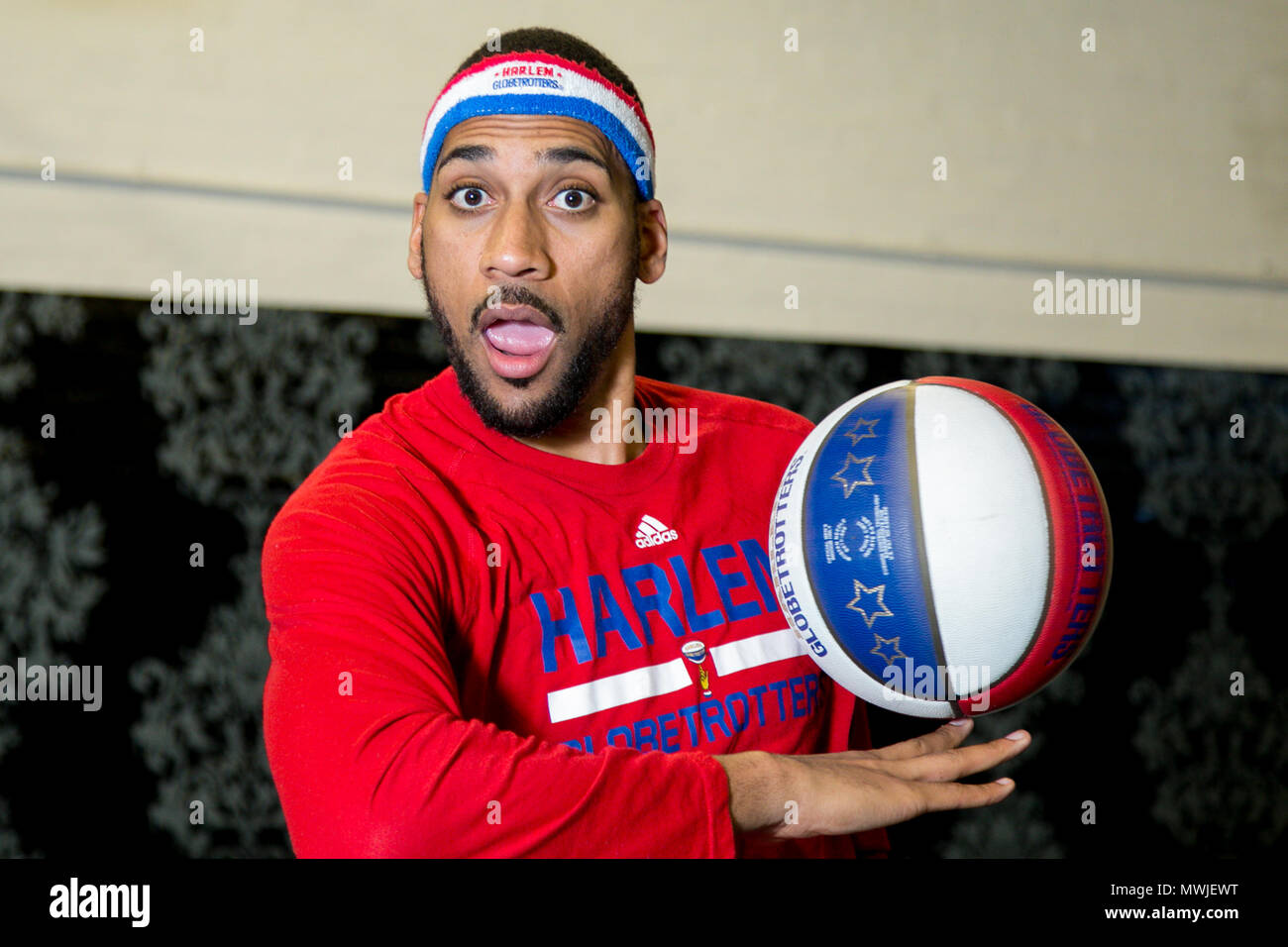 Тюрьма в пенсильвании. Seasons and months упражнения. Story of the year in the wake of determination. 1930 мемы. Throughout the year.