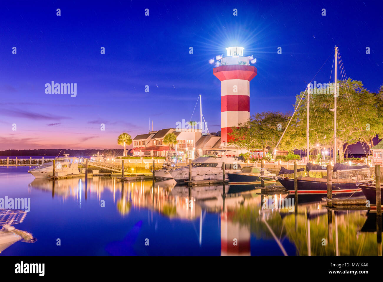Hilton Head, South Carolina, lighthouse at dusk Stock Photo Alamy