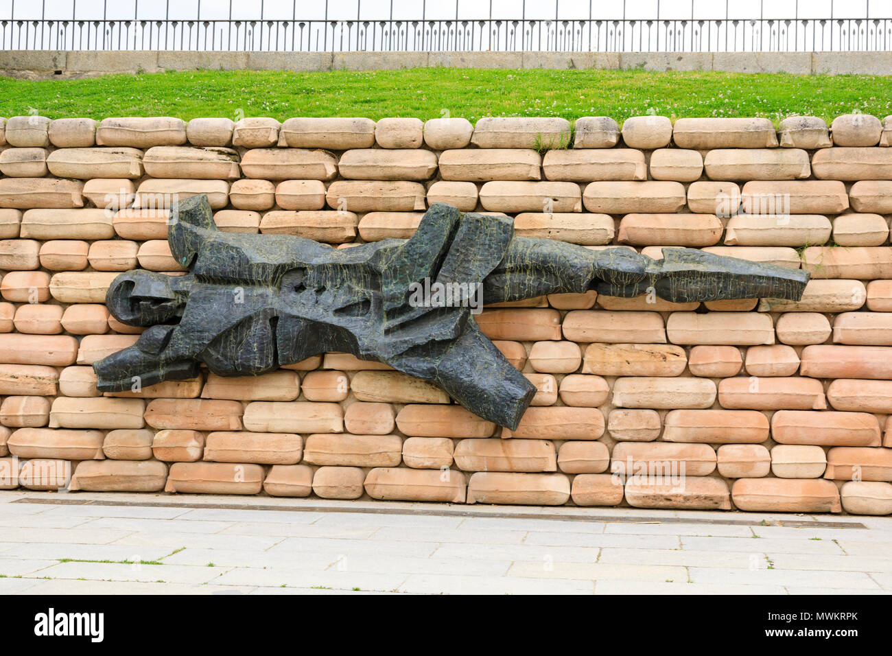 Broken Man monument to the Spanish Civil War,  Parque del Oeste Madrid, Spain. May 2018 Stock Photo