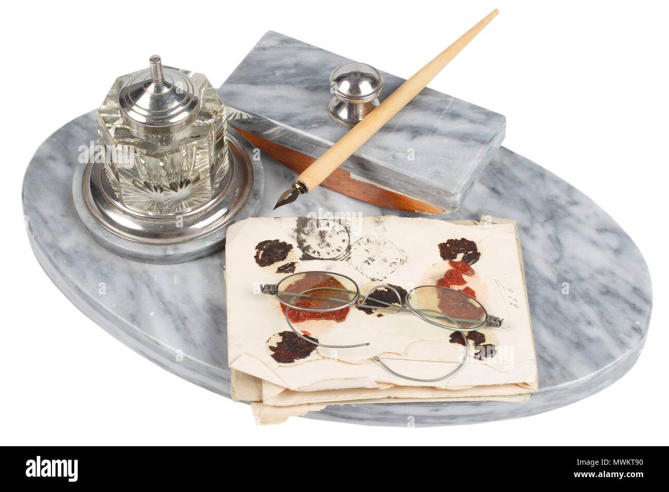 Old fountain pen and inkwell with old letters isolated Stock Photo - Alamy