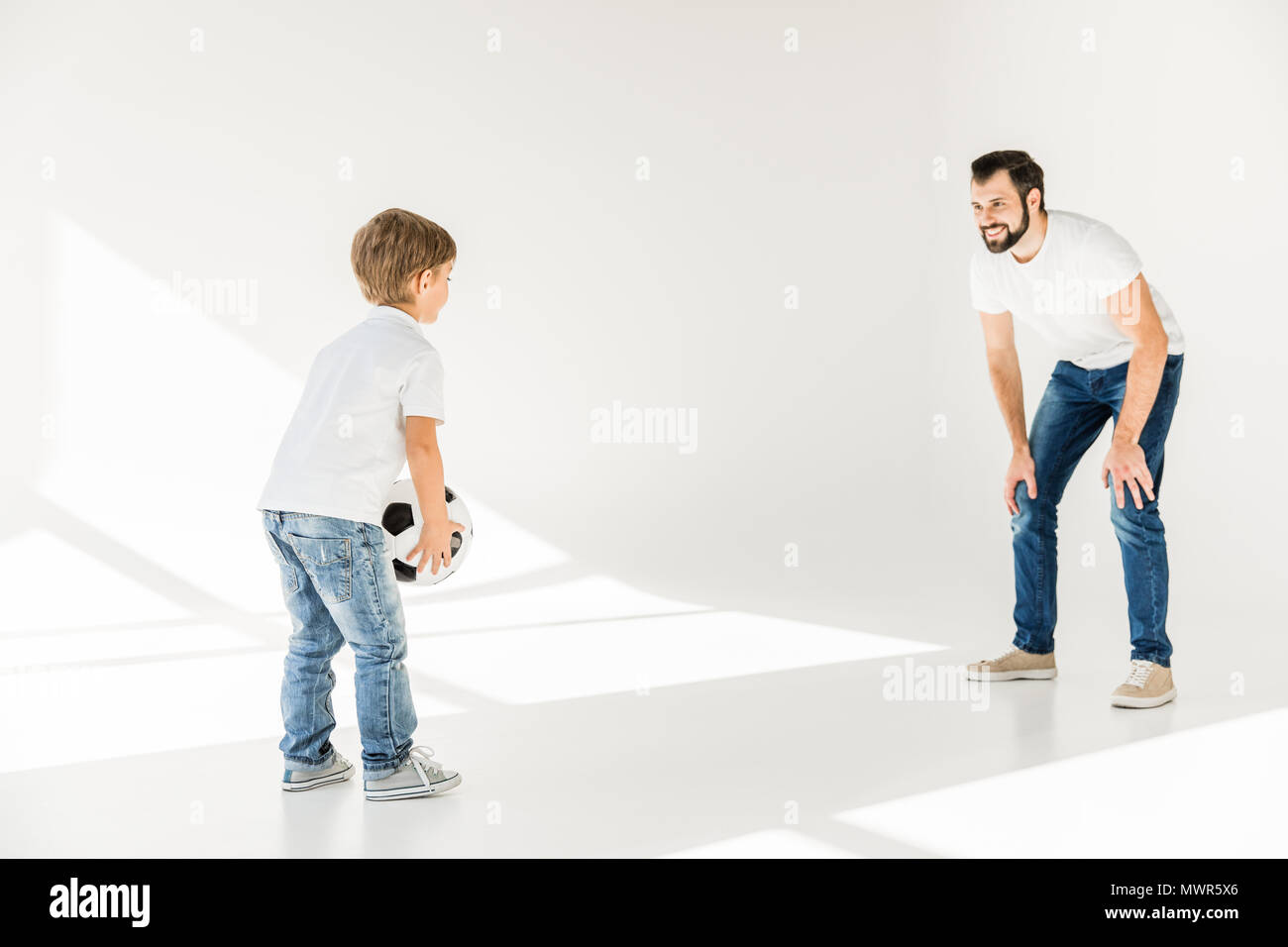 Поздравление с рождением сына. Выходит белая сына. Выходит белая сына. Выходит белая сына. Папа с дочкой со спины.