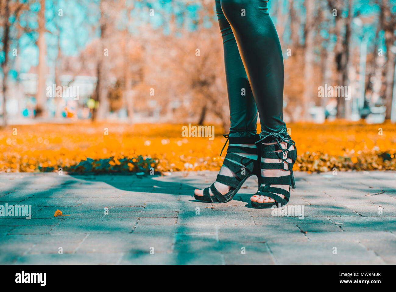 Business feet up outside hi-res stock photography and images - Alamy