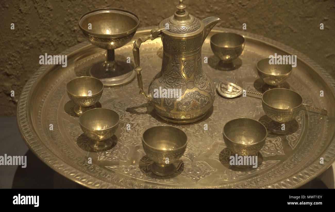 Antique Arabic Coffee Set Tea Set Consisting Of A Kettle And Cups Stock Photo Alamy