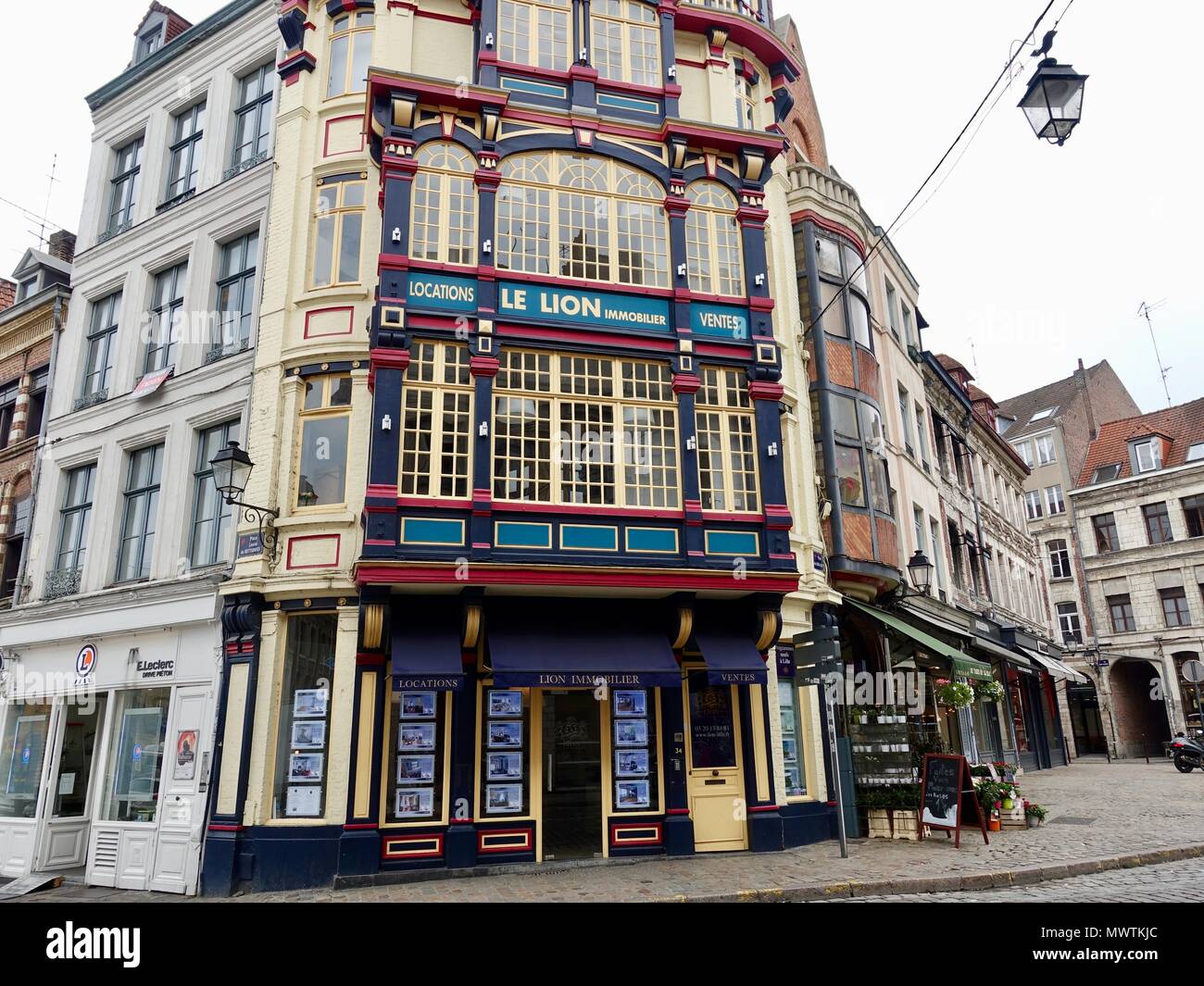 Le lion immobilier hires stock photography and images Alamy