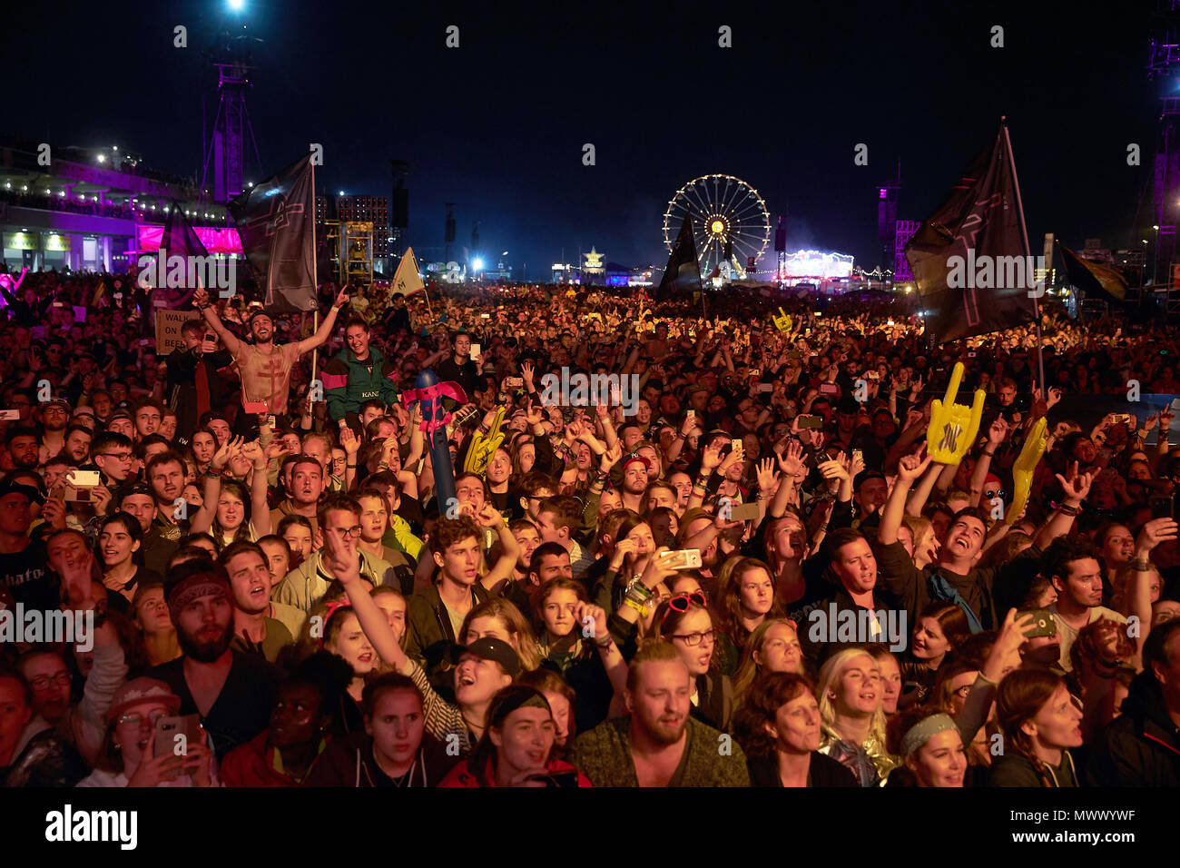 Nuerburg, Germany. 2nd June 2018. Fans gather in front of the main stage at  the music festival 'Rock am Ring', which features 80 bands on 3 different  stages. Photo: Thomas Frey/dpa Credit:
