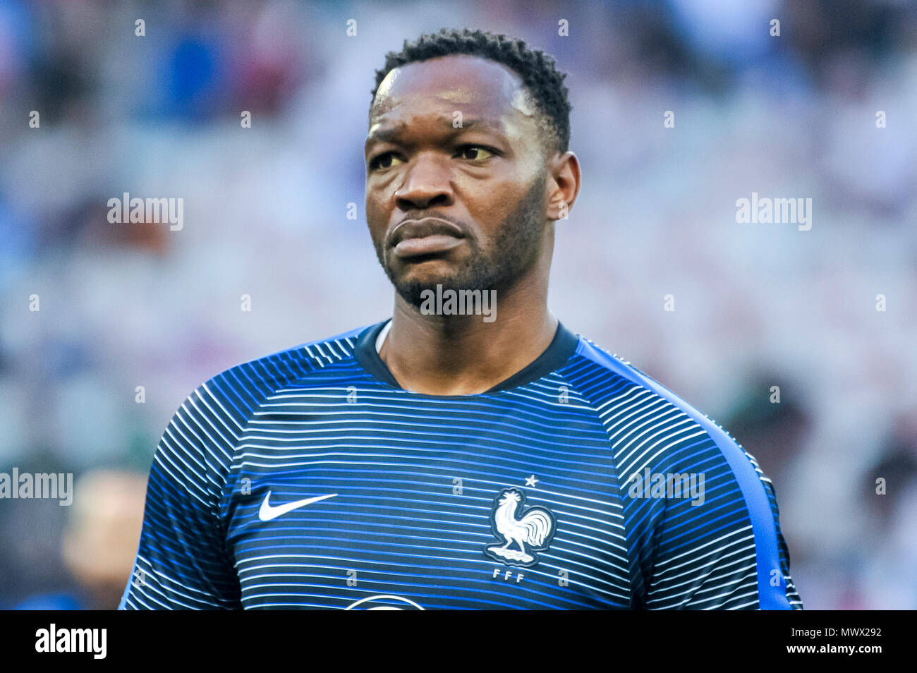 Nice, France. 1st June 2018. Soccer Football - International Friendly - France vs Italy - Allianz Riviera, Nice, France - June 1, 2018 french's Steve Mandanda during the warm up before the match Credit: BTWImages Sport/Alamy Live News Stock Photo