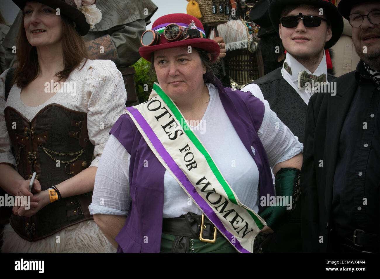 Suffragette costume hi res stock photography and images Alamy
