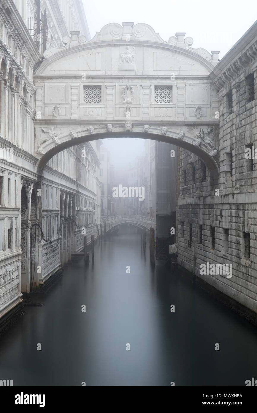 Bridge of Sighs in the fog, winter, Venice, UNESCO World Heritage Site, Veneto, Italy, Europe Stock Photo