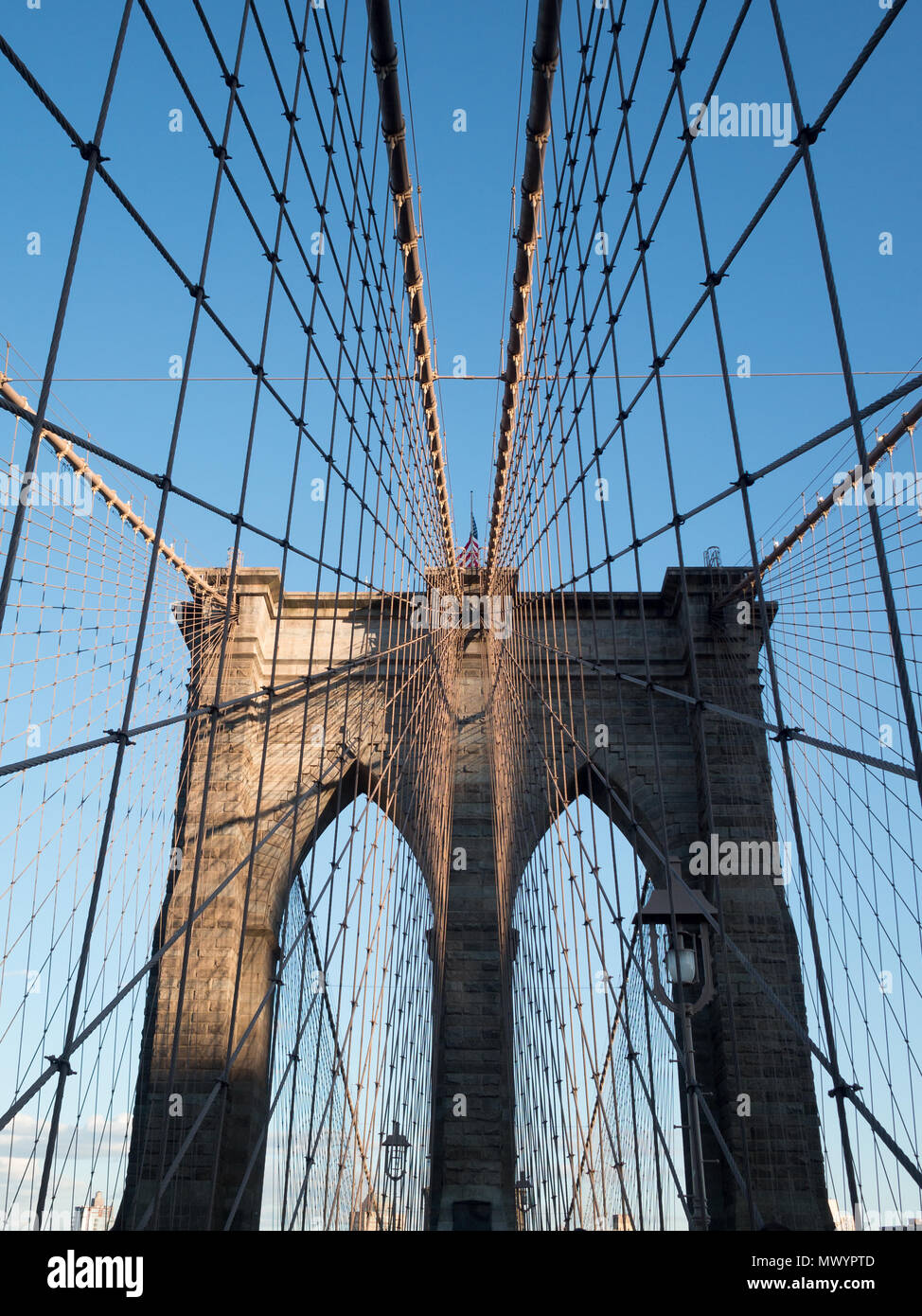 New york brooklyn bridge winter hi-res stock photography and images - Alamy