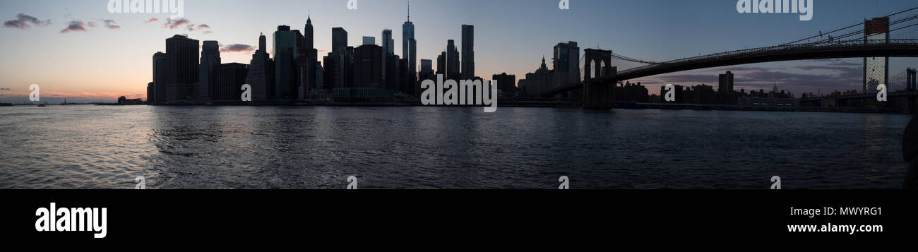 Panorama view brooklyn bridge hi-res stock photography and images - Alamy