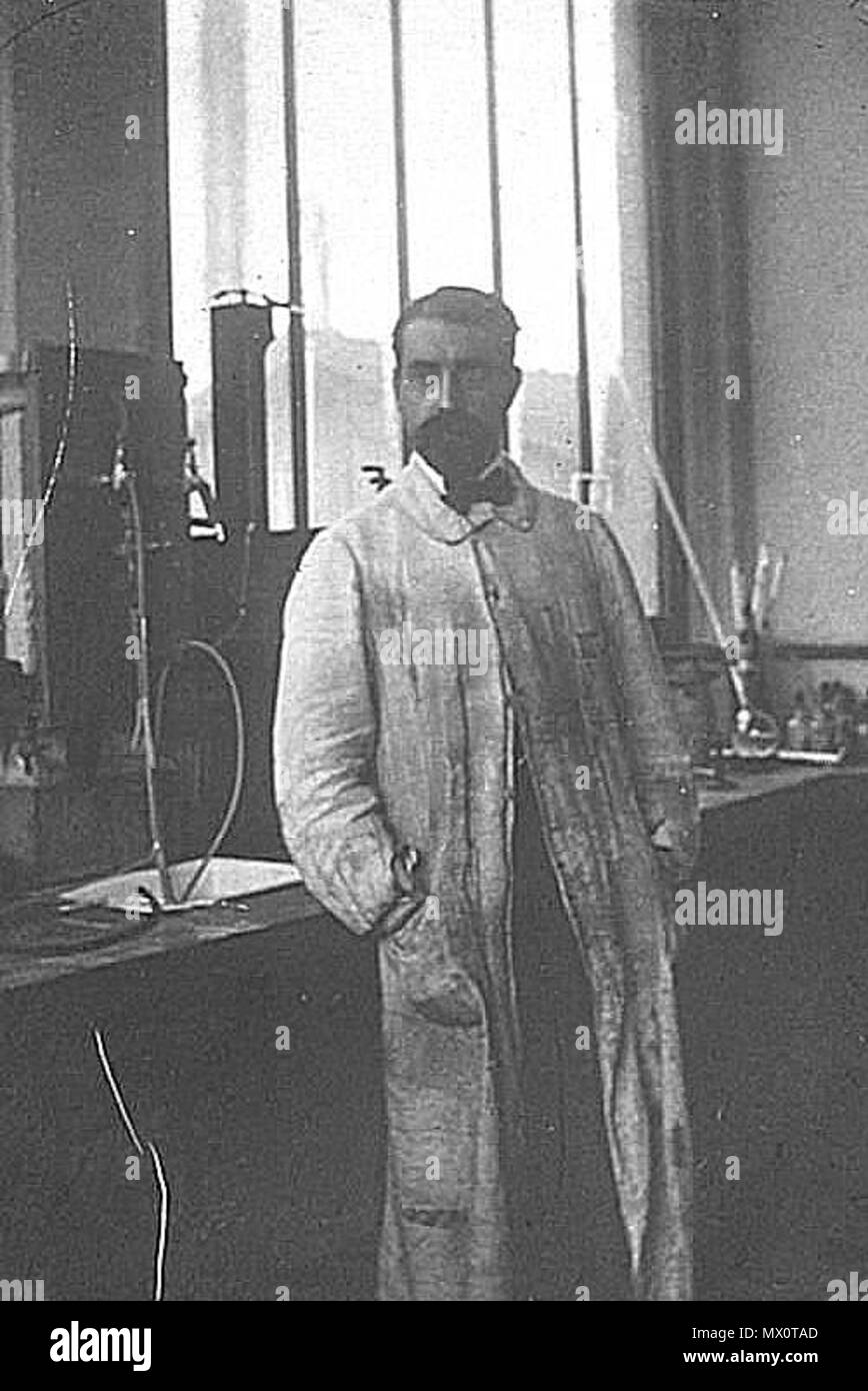 194 Ernest Fourneau (Laboratoire des frères Poulenc) Stock Photo