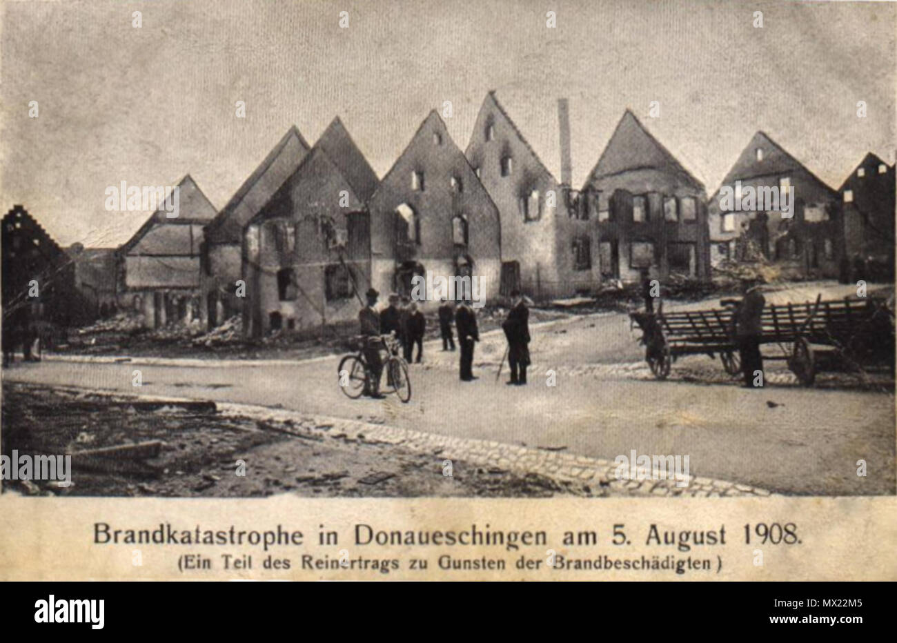 . English: Old picture of destructions after the August 1908 fire in Donaueschingen . 19 August 1908. Publisher not mentioned 96 Brandkatastrophe in Donaueschingen 1908 Stock Photo