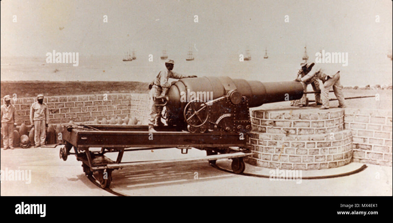 . Español: Fuerte Norte: Cuando el ejército chileno ocupó Antofagasta en 1879, fortificó la ciudad para proteger su nuevo centro operativo y logístico. En la imagen se observa el cañón de 250 libras que se instaló en el fuerte norte, Museo de Antofagasta http://www.museodeantofagasta.cl/629/w3-article-22141.html ' REPOSITORIO DIGITAL Archivo Histórico de la Armada de Chile http://mmn.cl:8080/handle/1/122/browse?value=GUERRA+DEL+PAC%%%%C3%%%%8DFICO&type=subject Cañón Armstrong de 300 libras del Fuerte Norte de Antofagasta, 1879. Esta pieza, similar a las que montaba el blindado peruano Huáscar, Stock Photo