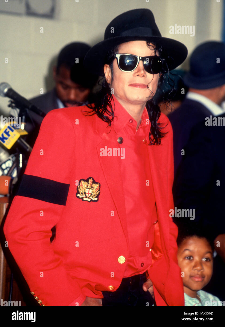 LOS ANGELES, CA - JULY 26: Singer Michael Jackson and actor Emmanuelle ...