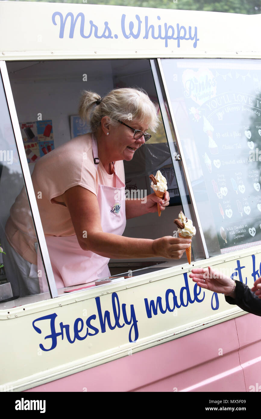 99 ice cream whippy flake hires stock photography and images Alamy