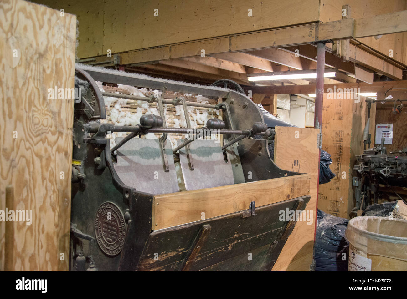 Wool carding hi-res stock photography and images - Alamy