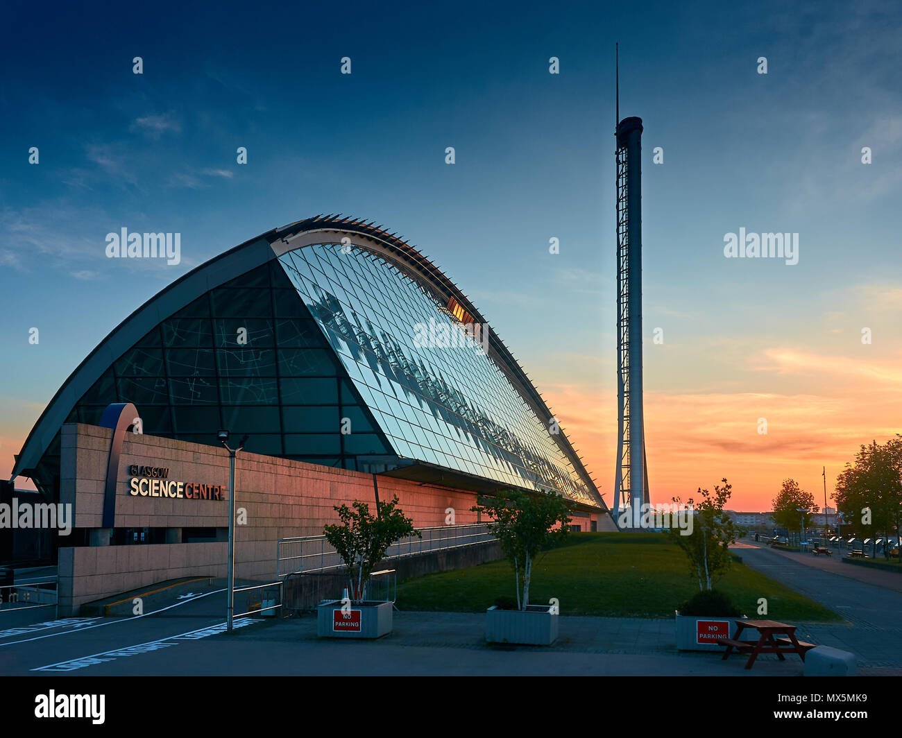 Glasgow Science Centre and Glasgow Tower at sunset. Stock Photo