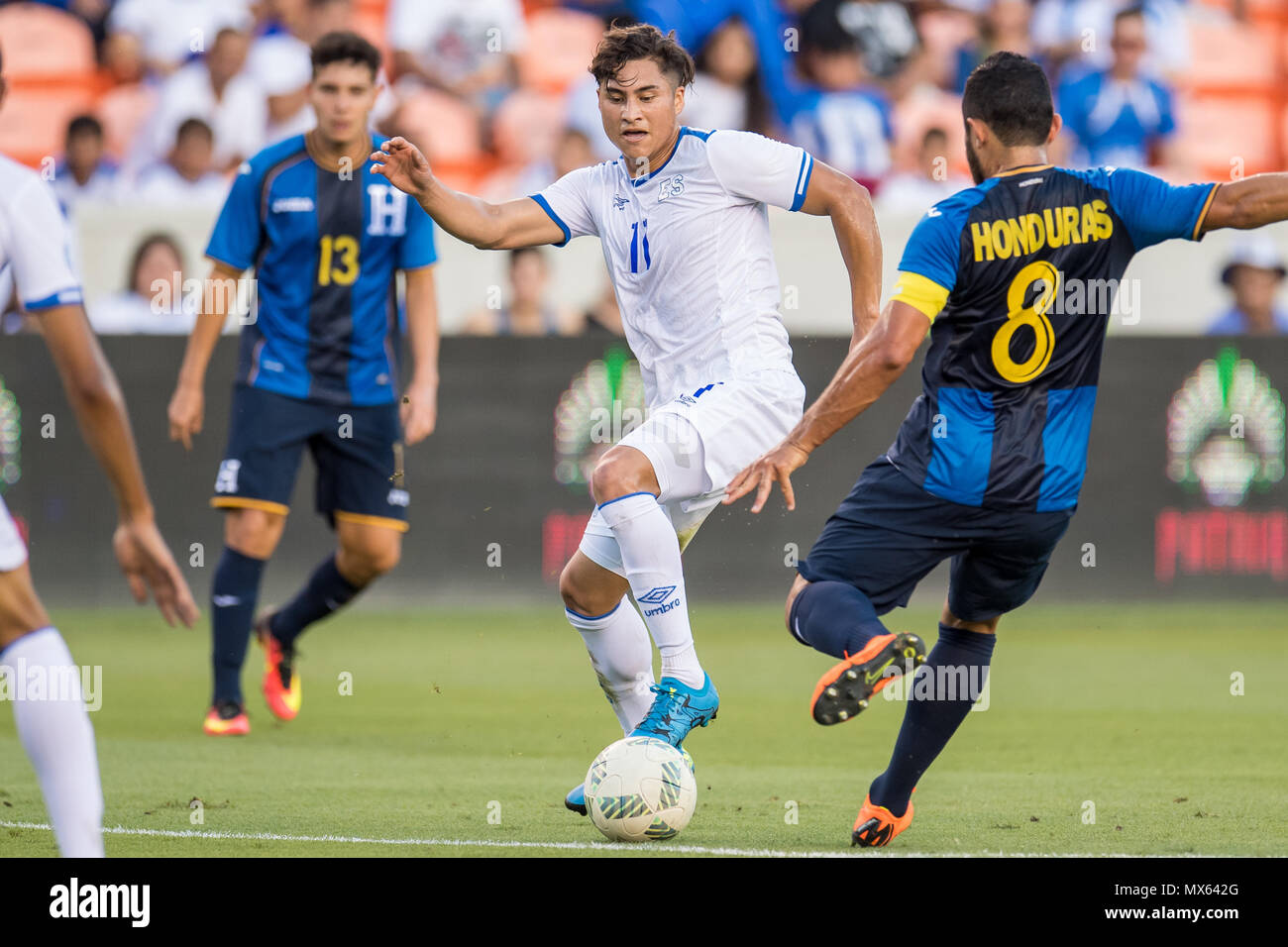 Houston, TX, USA. 2nd June, 2018. El Salvador forward Dustin Corea (11) fights for the ball during an international soccer friendly match between Honduras and El Salvador at BBVA Compass Stadium in Houston, TX. El Salvador won the game 1 to 0.Trask Smith/CSM/Alamy Live News Stock Photo