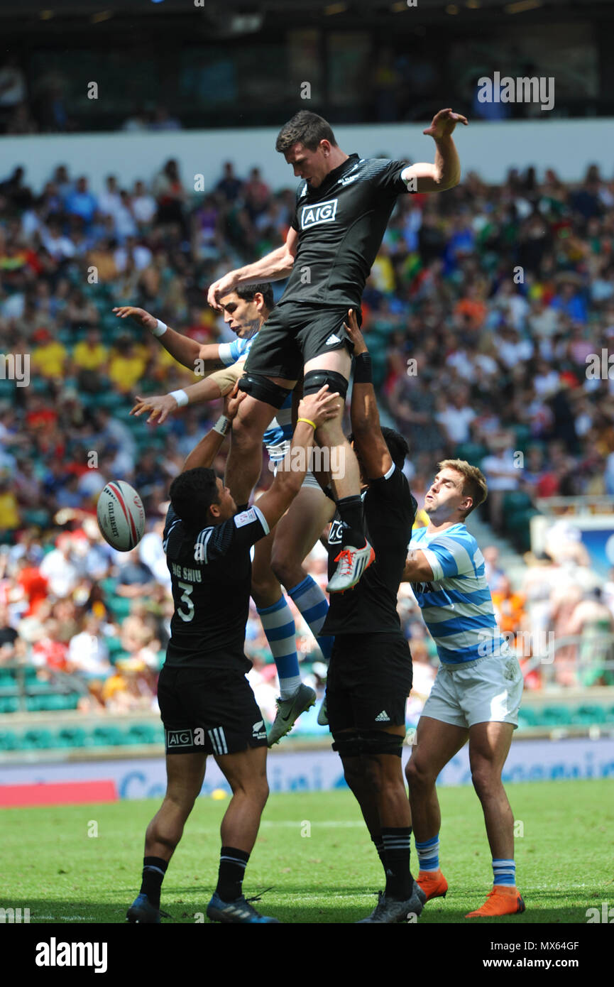 New zealand v argentina hi-res stock photography and images