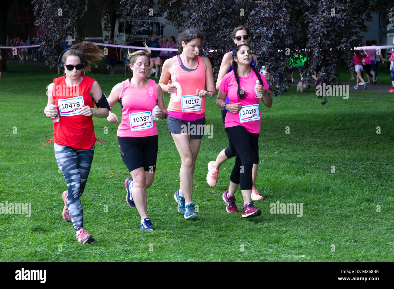 Northampton, UK. Abington Park, 3rd June 2018. Over 2000 entrants for todays Race for Life on a hot humid morning, raising funds for Cancer Research, a 5 and 10 km course which takes in most of Abington Park. Credit: Keith J Smith./Alamy Live News. Stock Photo