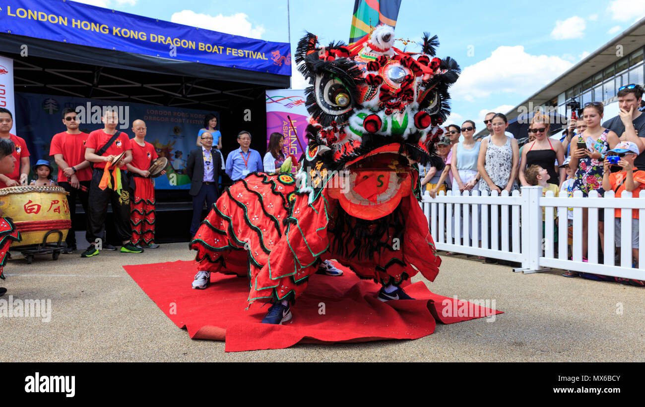 Lion dance dotting the eye hires stock photography and images Alamy