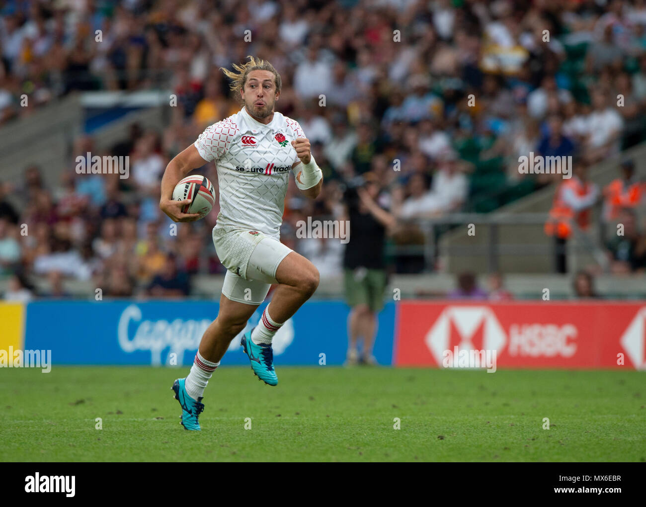 Twickenham, United Kingdom, 3rd June 2018, HSBC London Sevens Series, Game 44 Bronze Medal Game, Ireland vs England,   Englands, Dan BIBBY, strides in, to, score a try, during the Rugby 7's, match, played at the RFU Stadium, Twickenham, England,   © Peter SPURRIER/Alamy Live News Stock Photo