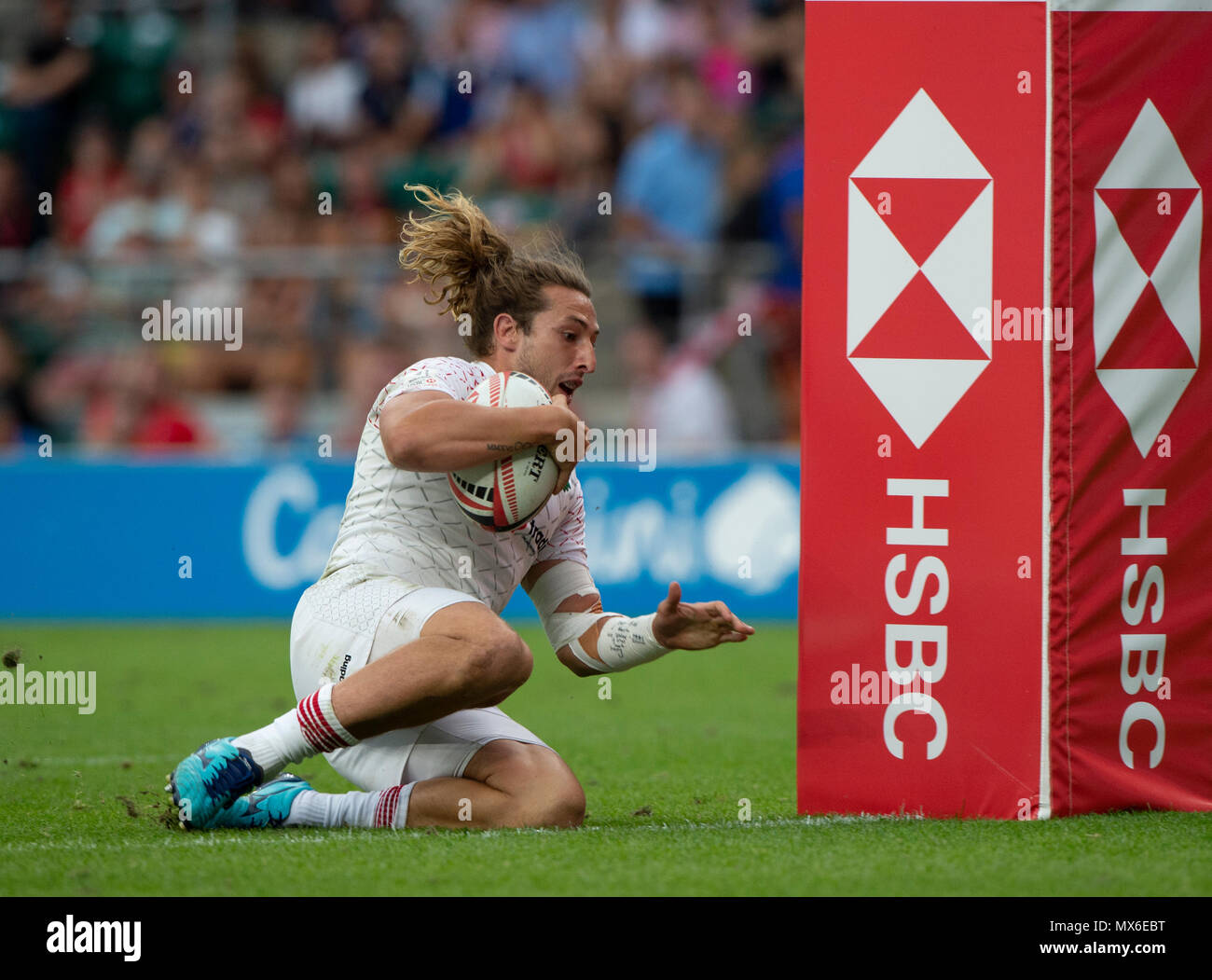 Twickenham, United Kingdom, 3rd June 2018, HSBC London Sevens Series, Game 44 Bronze Medal Game, Ireland vs England,   Englands, Dan BIBBY, touching down, to, score a try, during the Rugby 7's match, played at the RFU Stadium, Twickenham, England,    © Peter SPURRIER/Alamy Live News Stock Photo