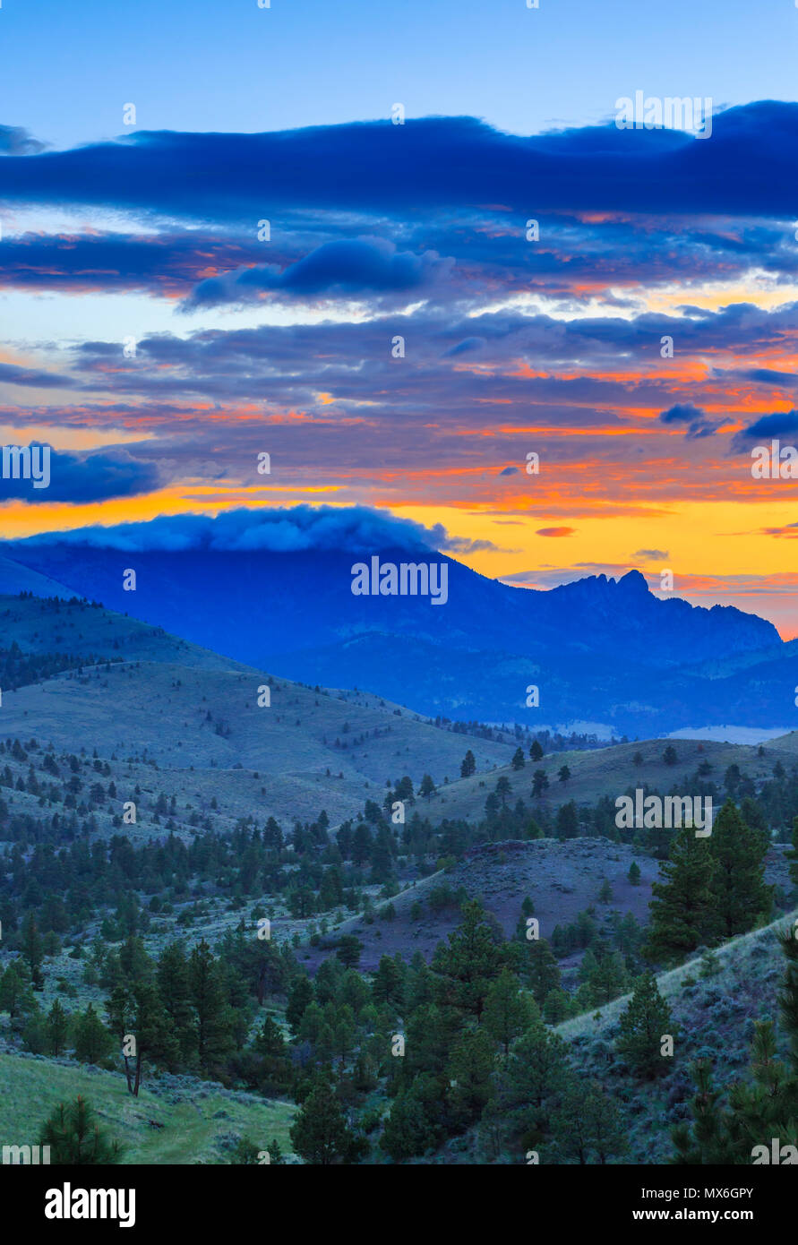 sunrise over the sleeping giant mountain near helena montana Stock