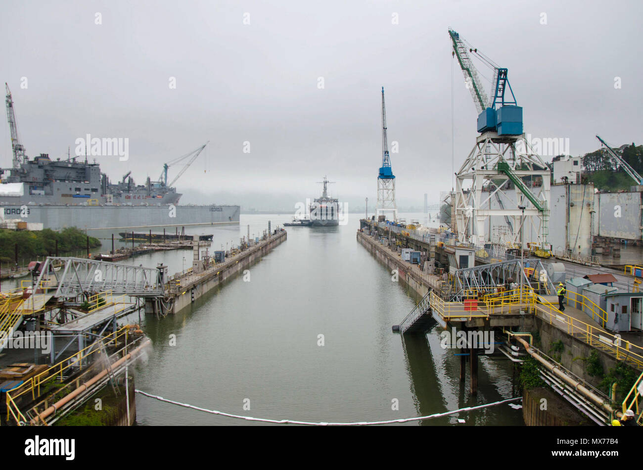 PORTLAND, Ore. (May 2, 2017) - The submarine tender USS Frank Cable (AS ...