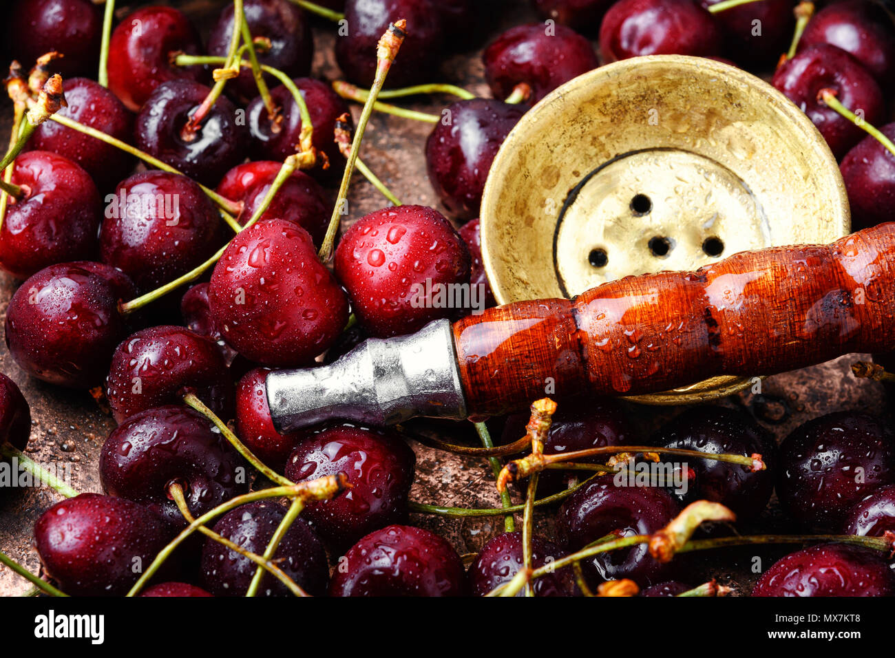 Кальян вишня. Кальян вишня. Вишня гранат лимон кальян. Яблоко вишня кальян. Можно добавить фрукты в кальян.